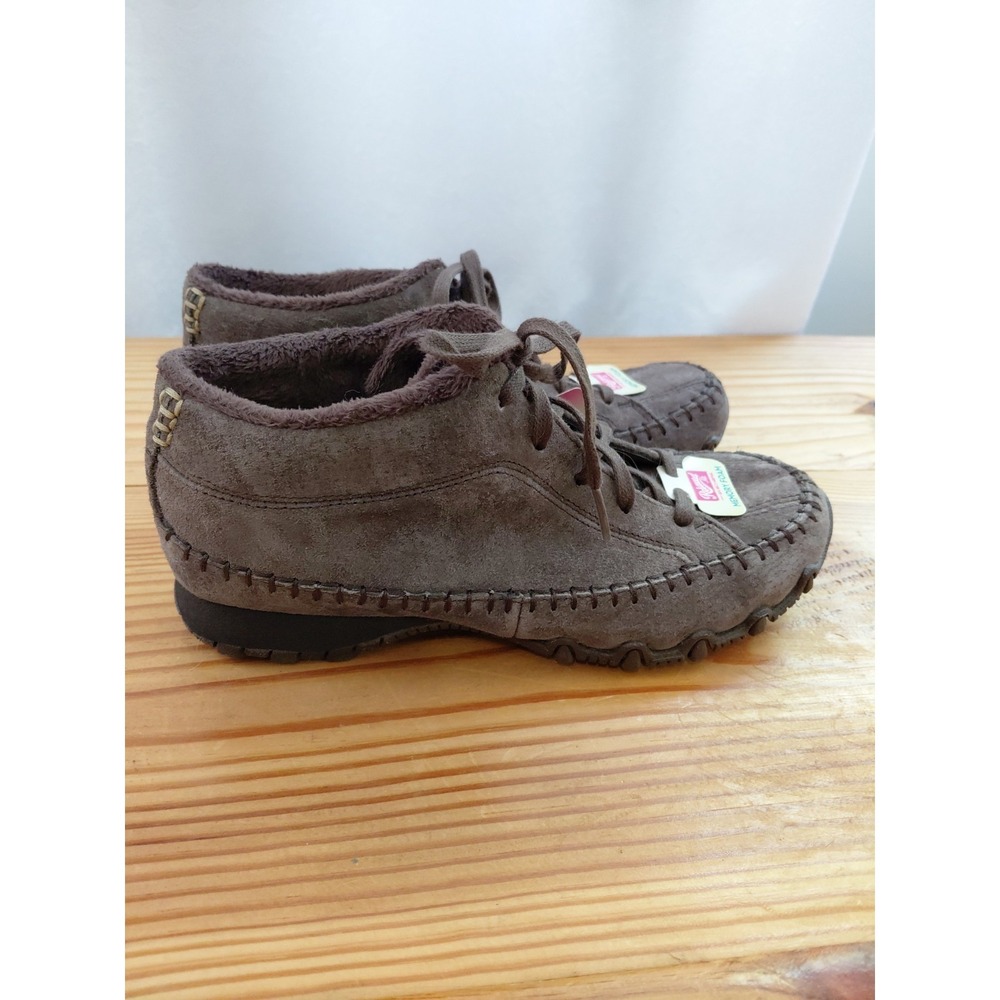 Skechers Totem Pole Womens Sz 6 choc Suede Memory Foam Moccasin Boots 49013 NEW - Picture 2 of 8